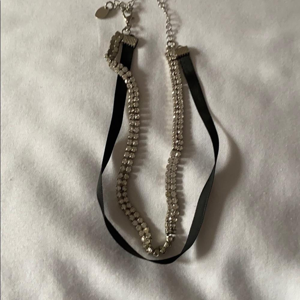 3 for $15⭐️Sparkly Chocker Necklace